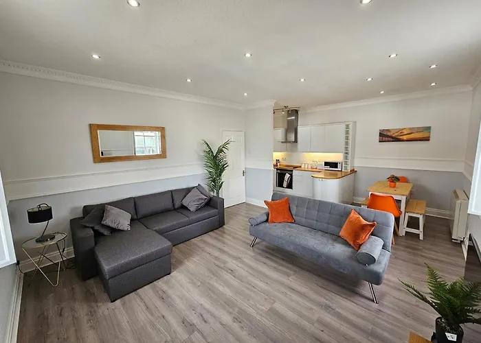 Lakeview Apartment, Central Location, Sea And Lake View, Free Parking